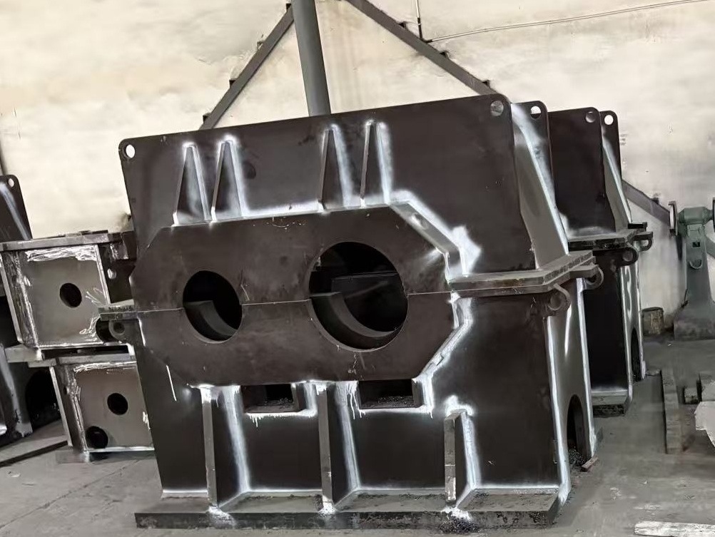 Heavy-duty fabricated parallel shaft gearbox